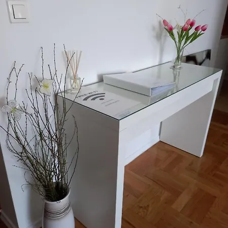 Mario - Arena Apartment