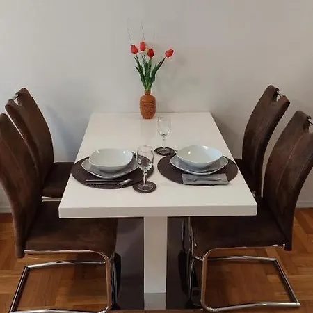 Mario - Arena Apartment *